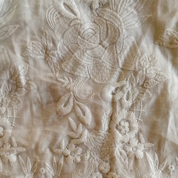 Stitched Linen Summer Top - Picture 4 of 7